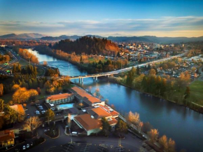 Отель Valley River Inn Eugene/Springfield  Юджин